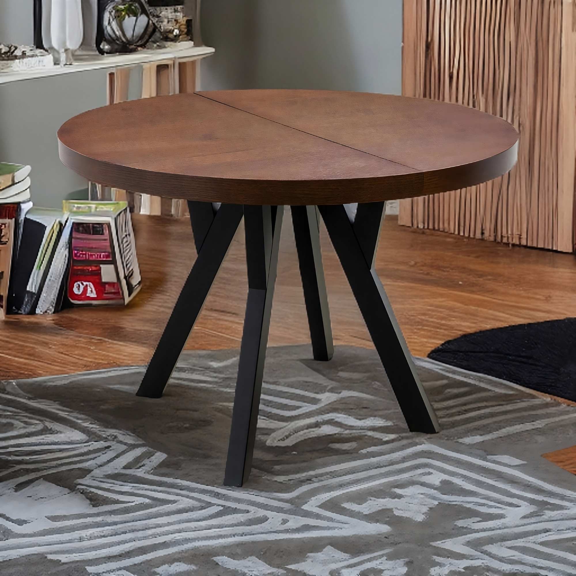 Stolik okrągły drewniany z czarnymi nogami