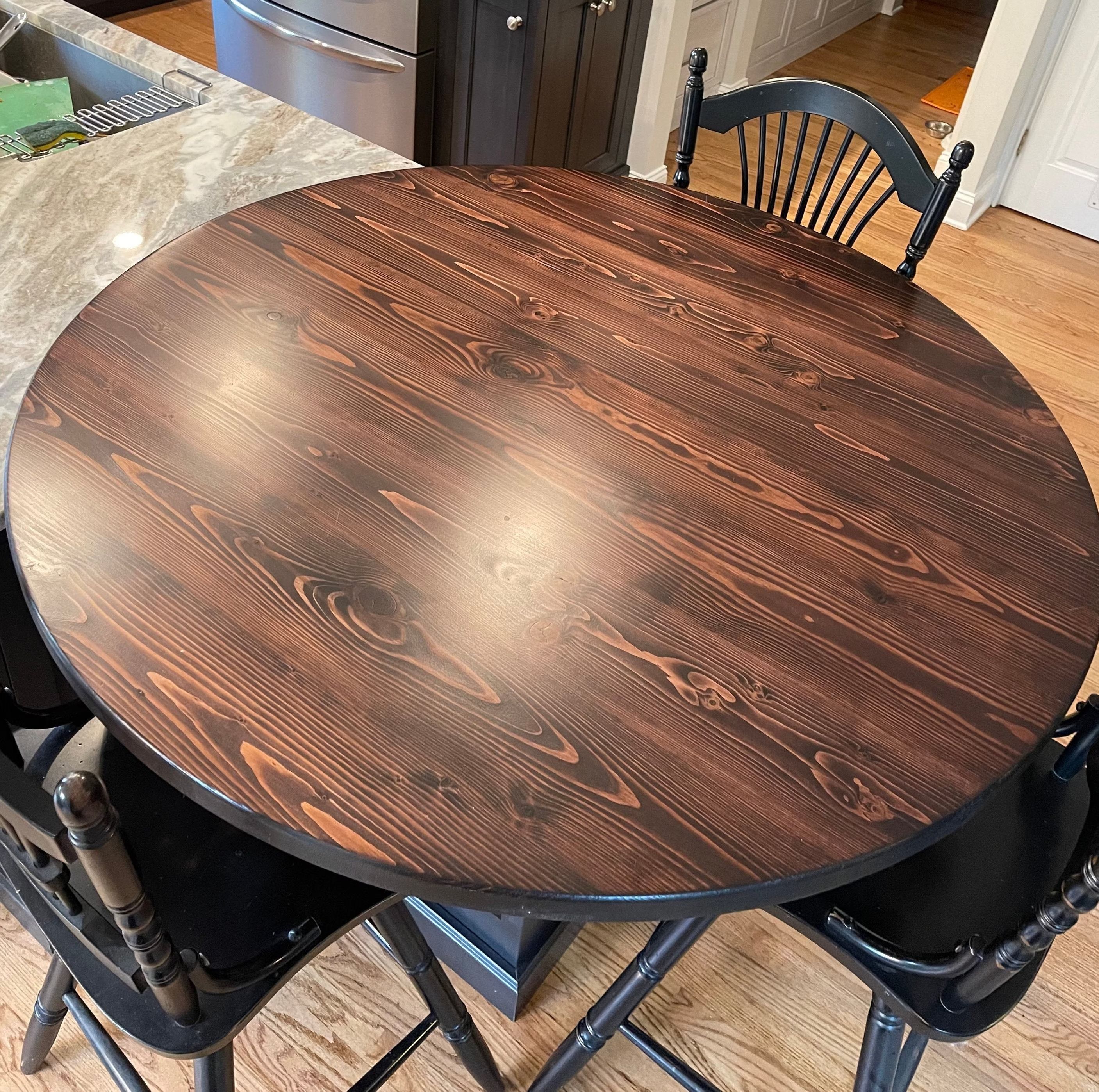 Jak odnowić? stół Renowacja stołu drewnianego