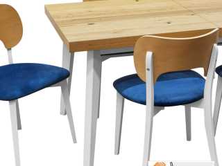 Prostokątne stoły z krzesłami
