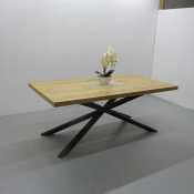 zdjęcia real-photo stół z metalowymi nogami blat okleina naturalna sękata + kwiatek