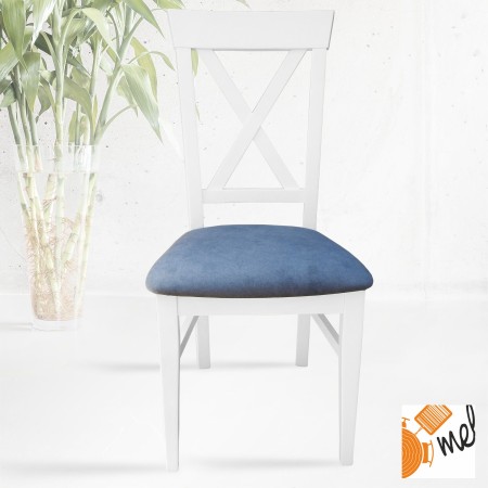 Wygodne krzesło z tapicerowanym siedziskiem