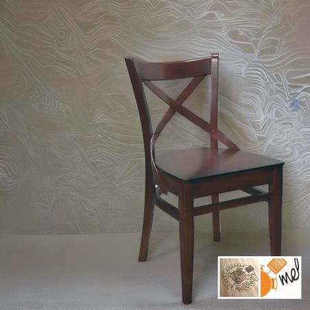 Niezwykły Design: Drewniane Krzesło z Oparciem X