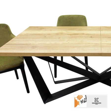 Stół rozkładany industrialny i krzesła tapicerowane z podłokietnikami